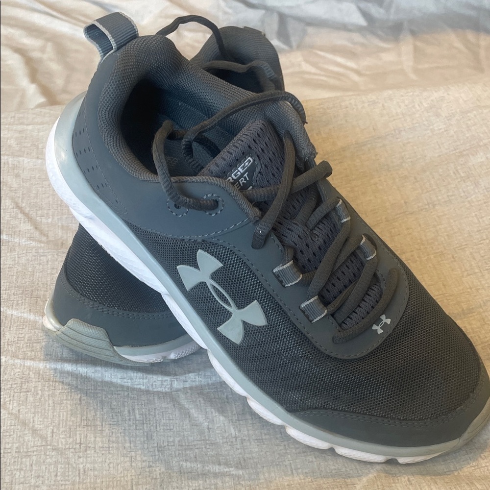 Under Armour Sneakers